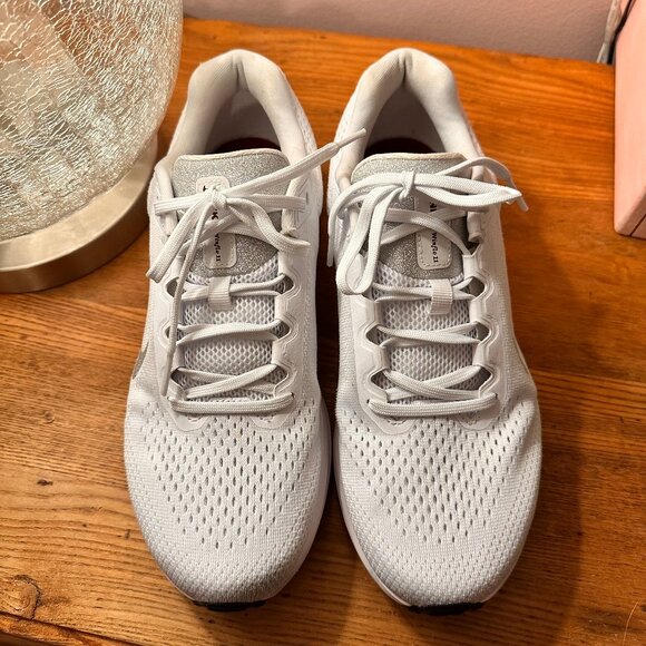 Nike Air Winflo 11 Glitter Swoosh White HQ3467-190 Women's Size 10 - Picture 4 of 11